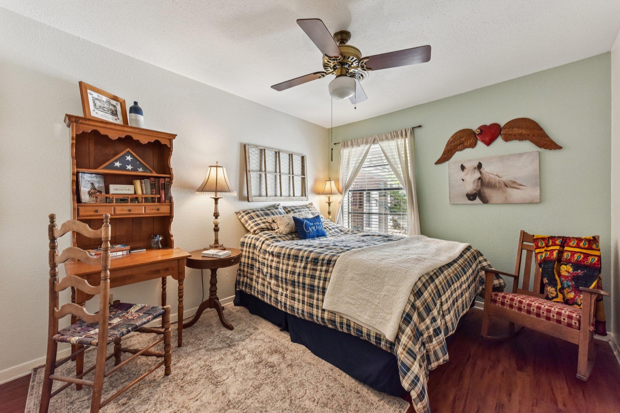 111 Post Oak Dr, Elgin, TX 78621