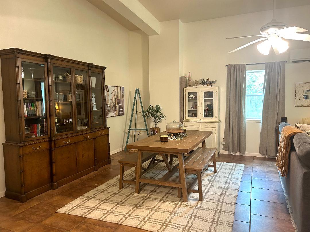 111 Post Oak Dr, Elgin, TX 78621