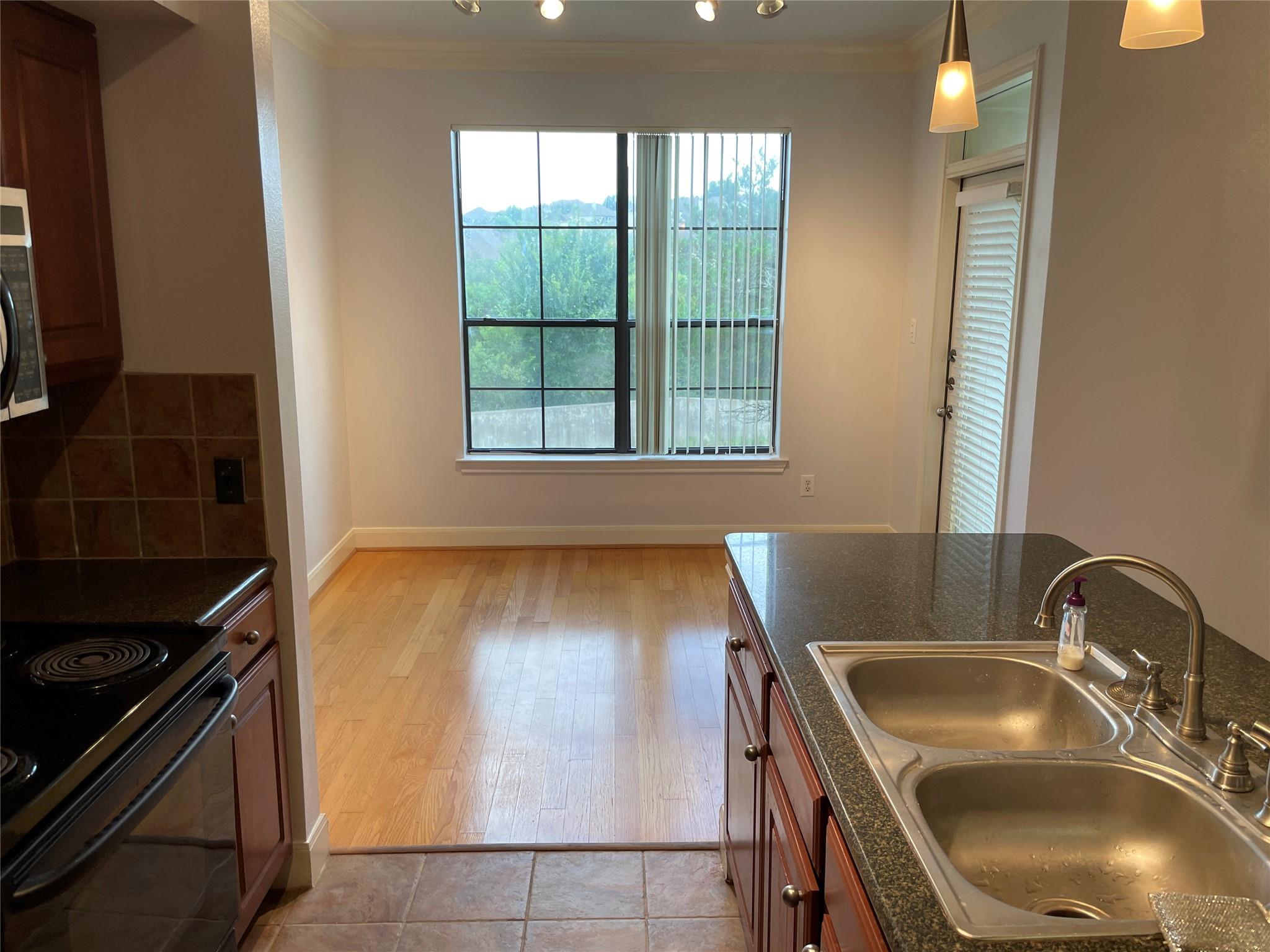 7701 Rialto Blvd # 822, Austin, TX 78735