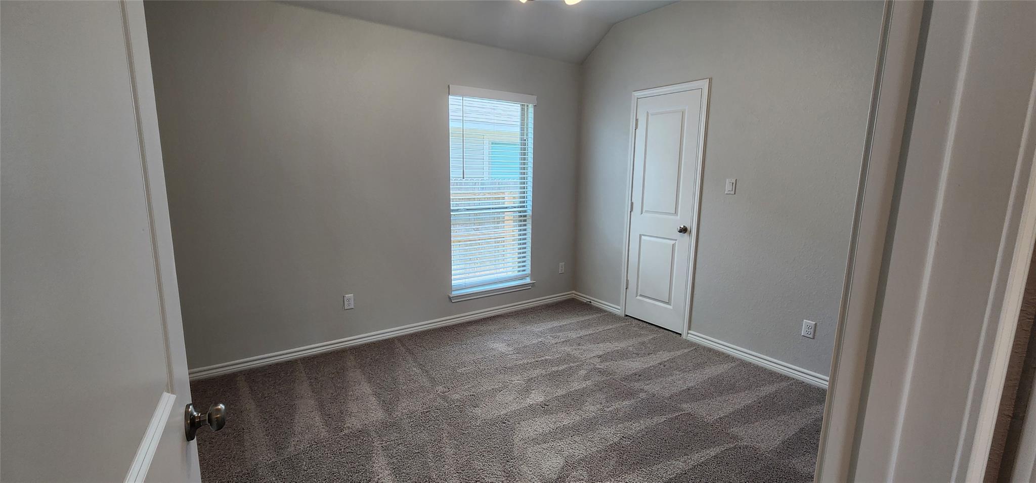 252 Los Olives Ln, Liberty Hill, TX 78642