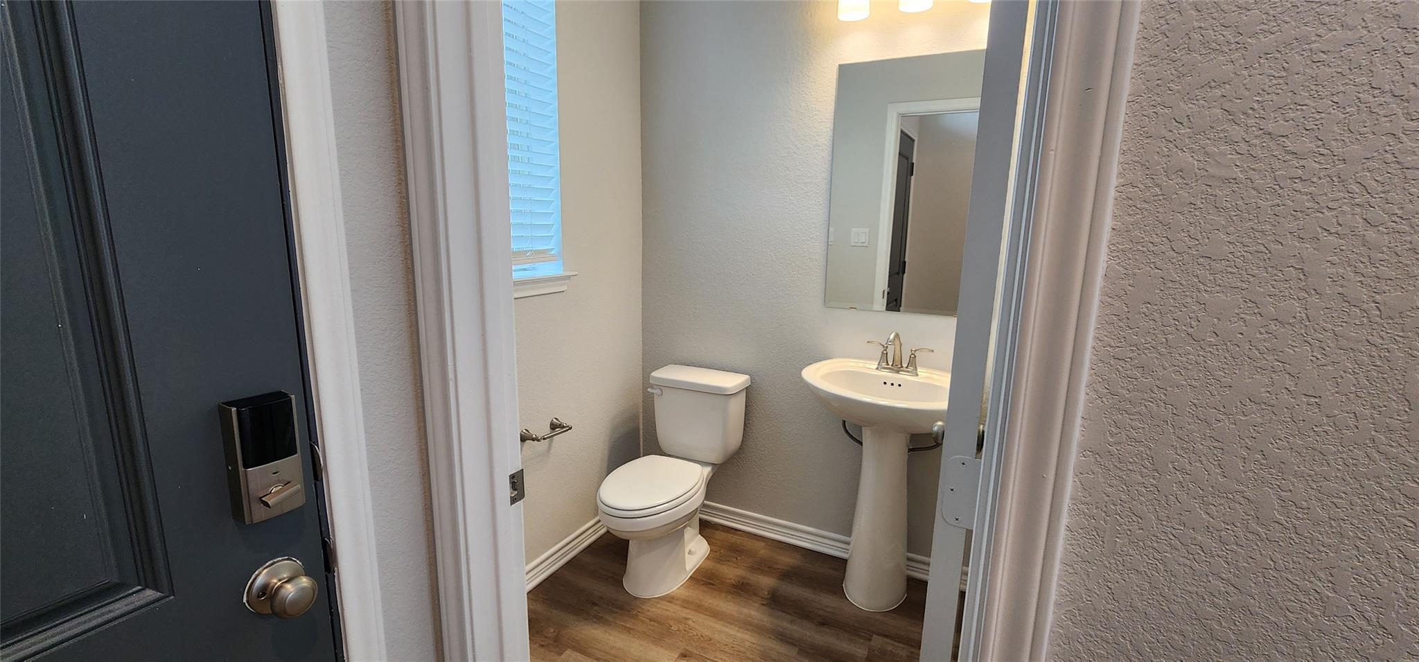 252 Los Olives Ln, Liberty Hill, TX 78642