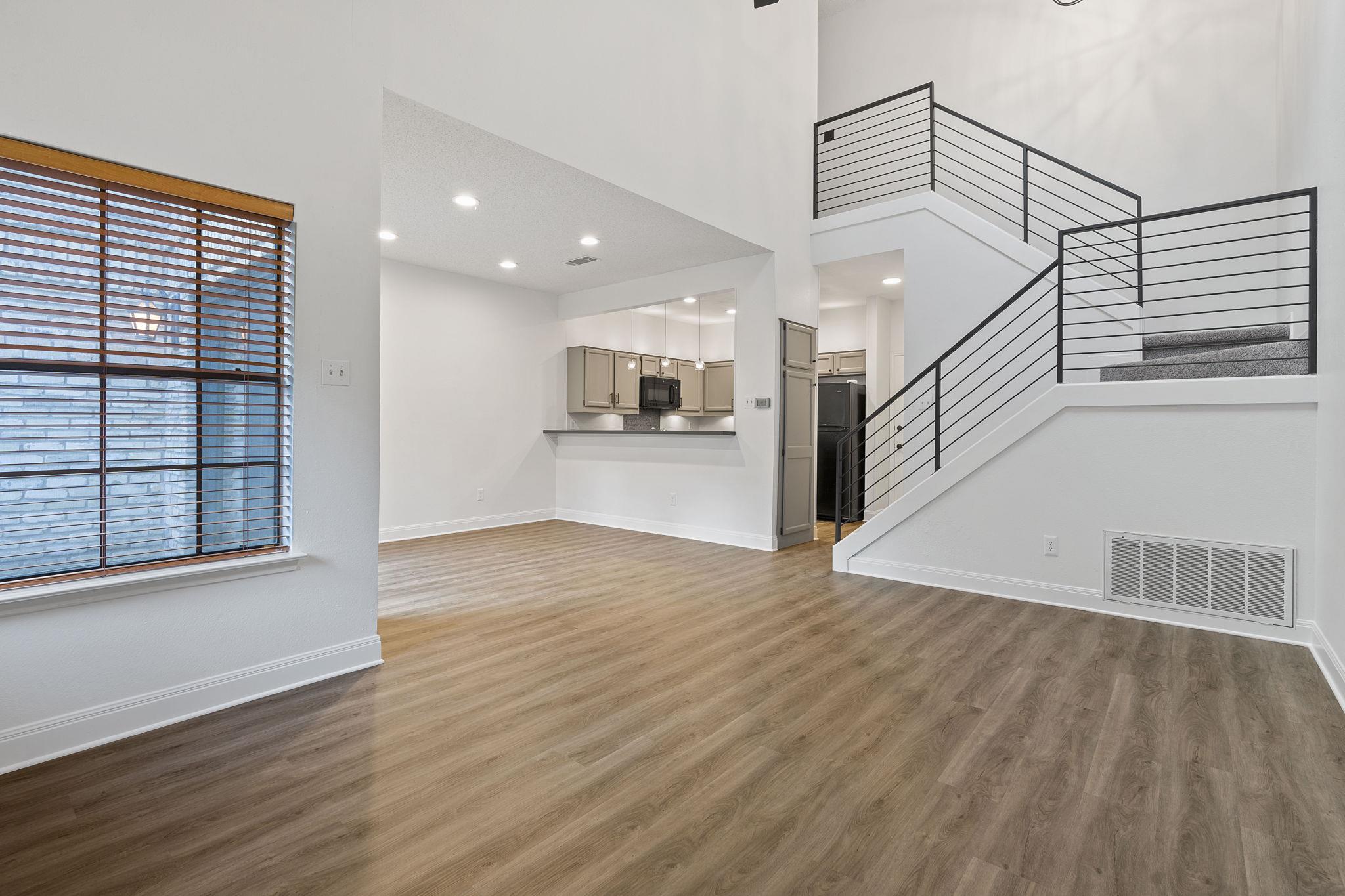 10819 Crown Colony Dr # 22, Austin, TX 78747