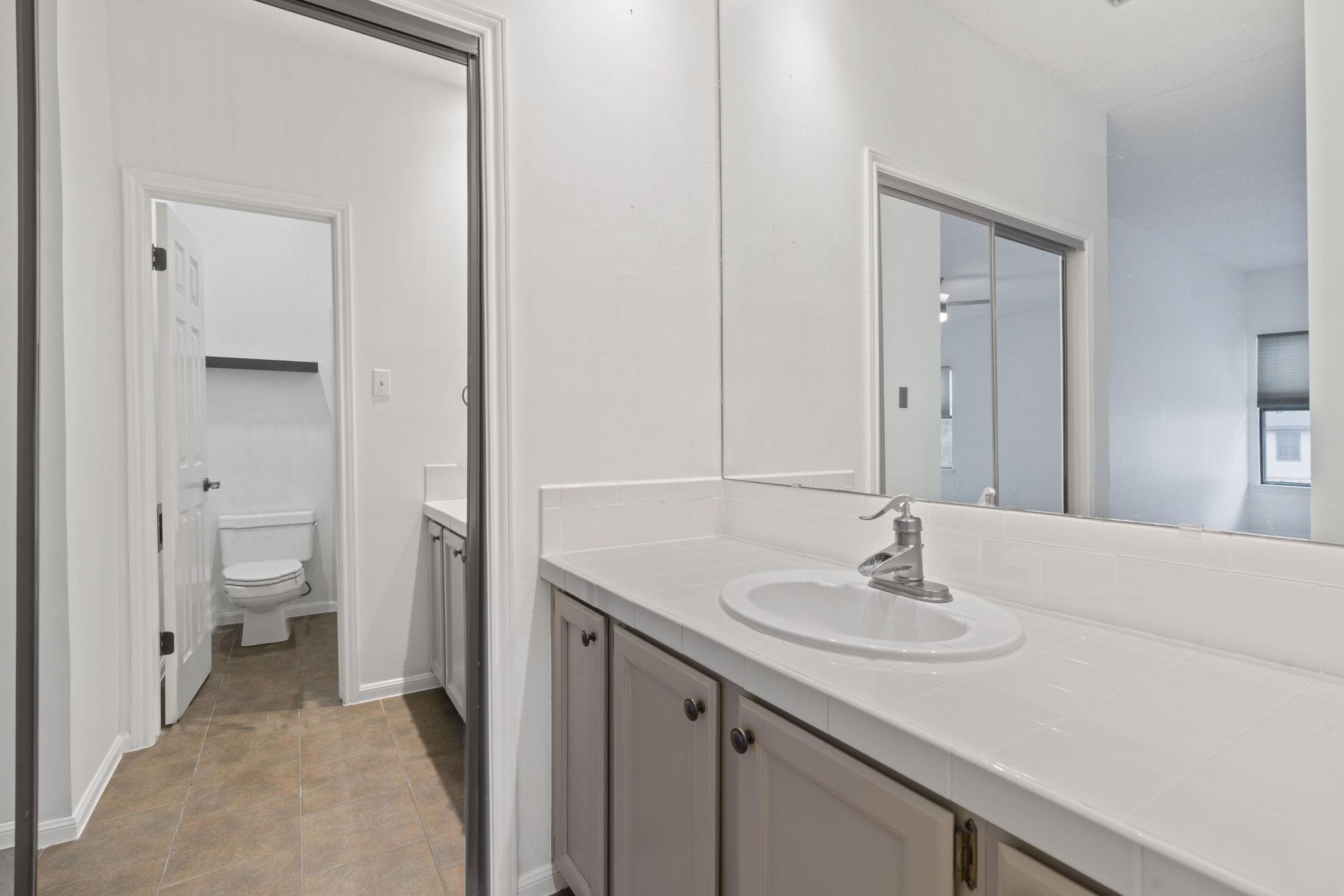 10819 Crown Colony Dr # 22, Austin, TX 78747