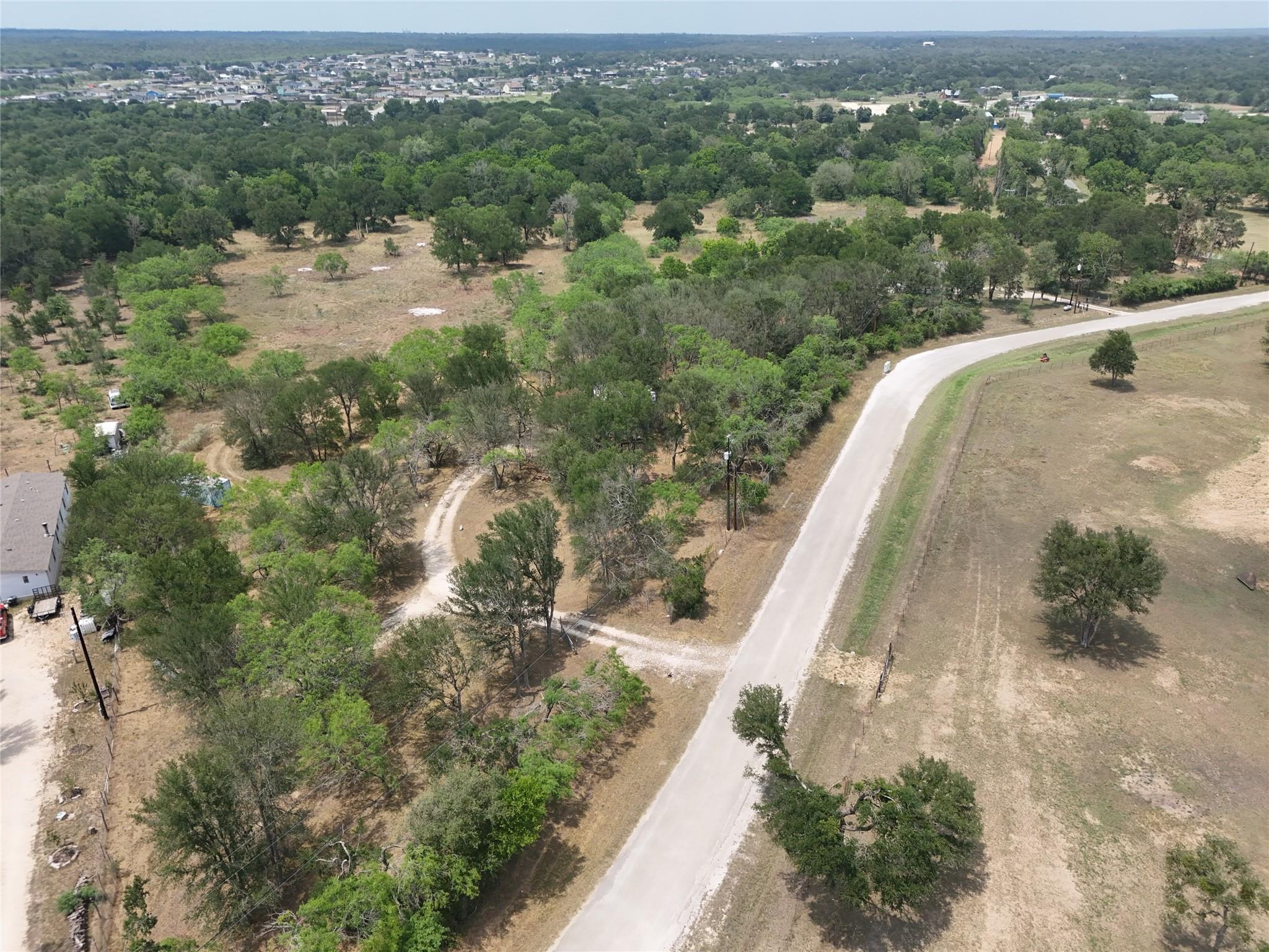 124 Valley Creek Dr, Cedar Creek, TX 78612