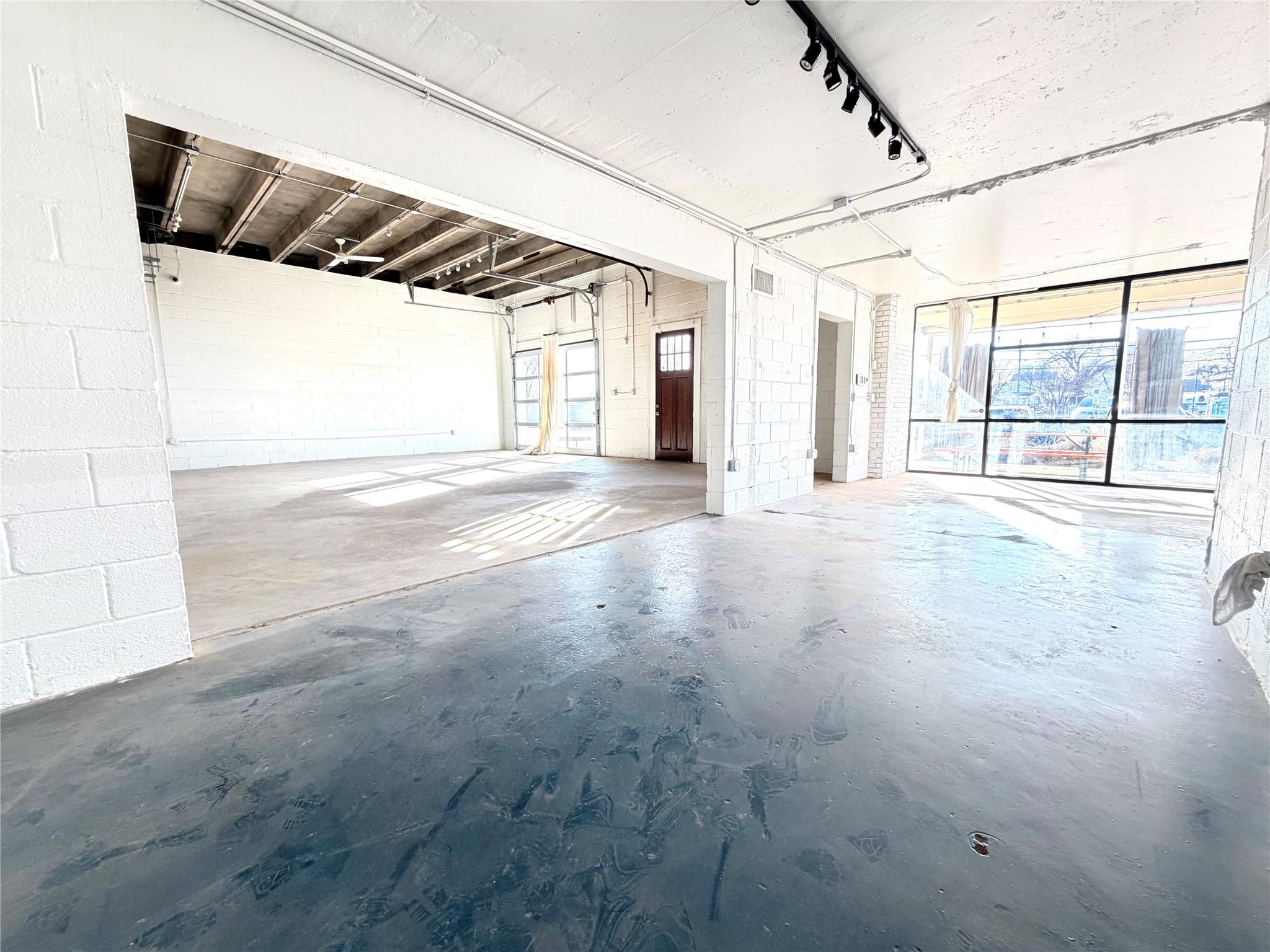 1901 E 12th St, Austin, TX 78702