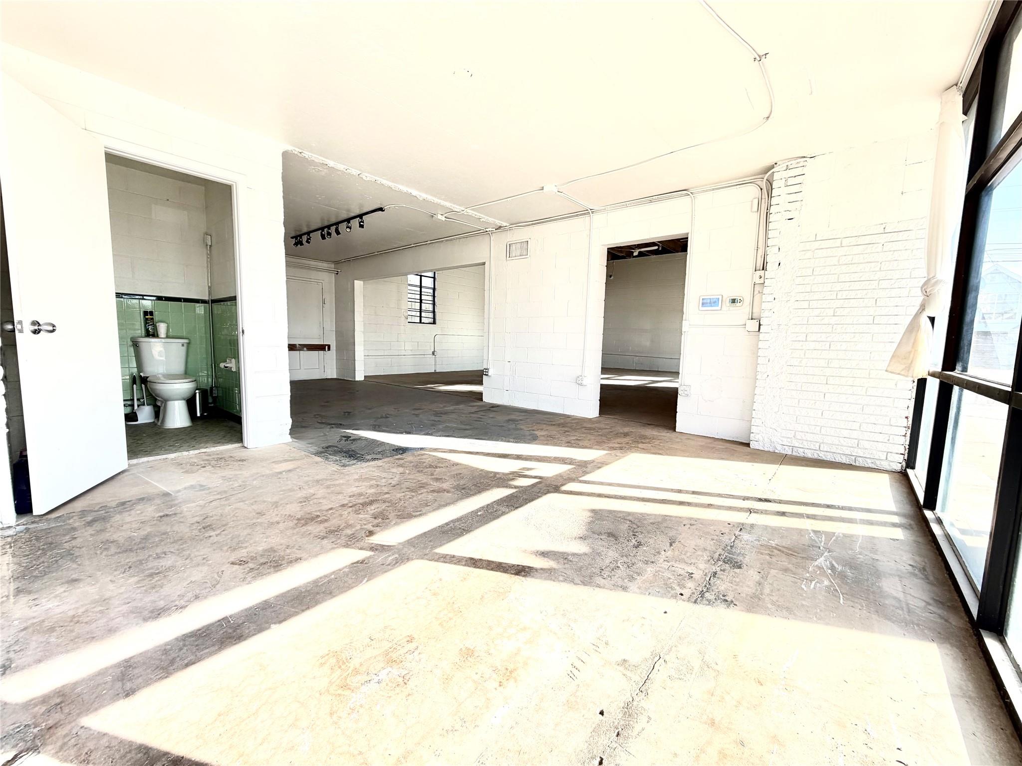 1901 E 12th St, Austin, TX 78702