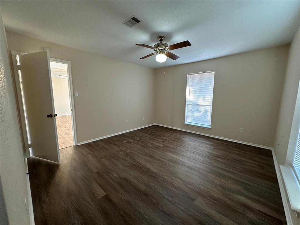 1047 Private Road 3022, Elgin, TX 78621