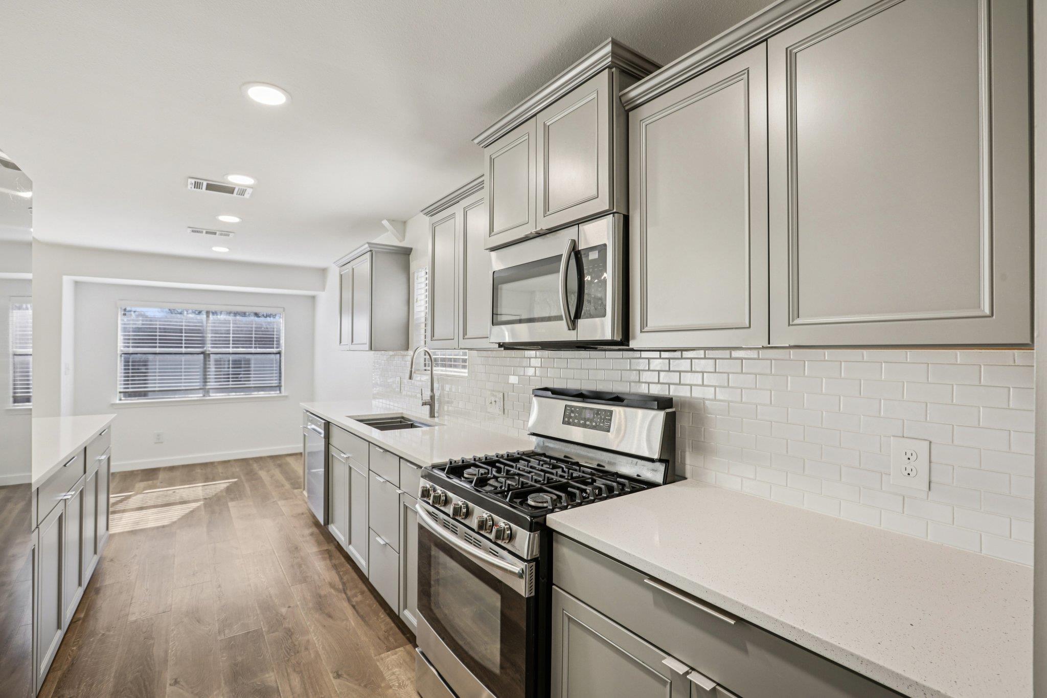 2713 Crownspoint Dr, Austin, TX 78748