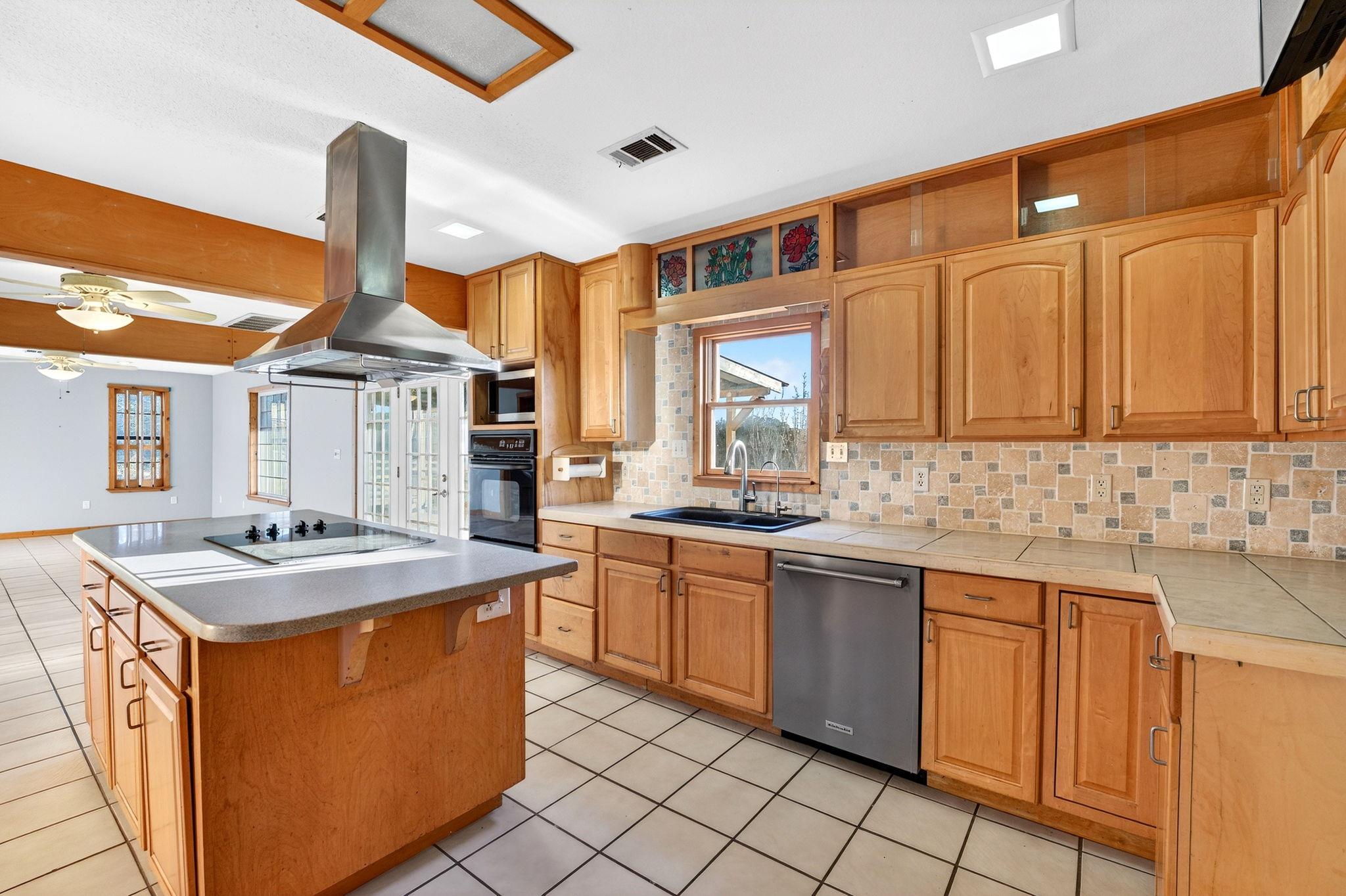 11305 SW Oaks, Austin, TX 78737