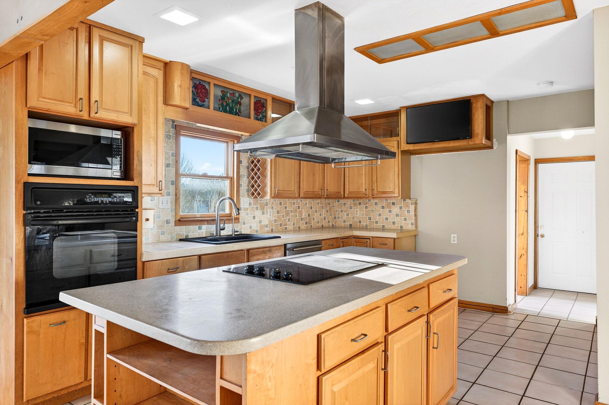 11305 SW Oaks, Austin, TX 78737