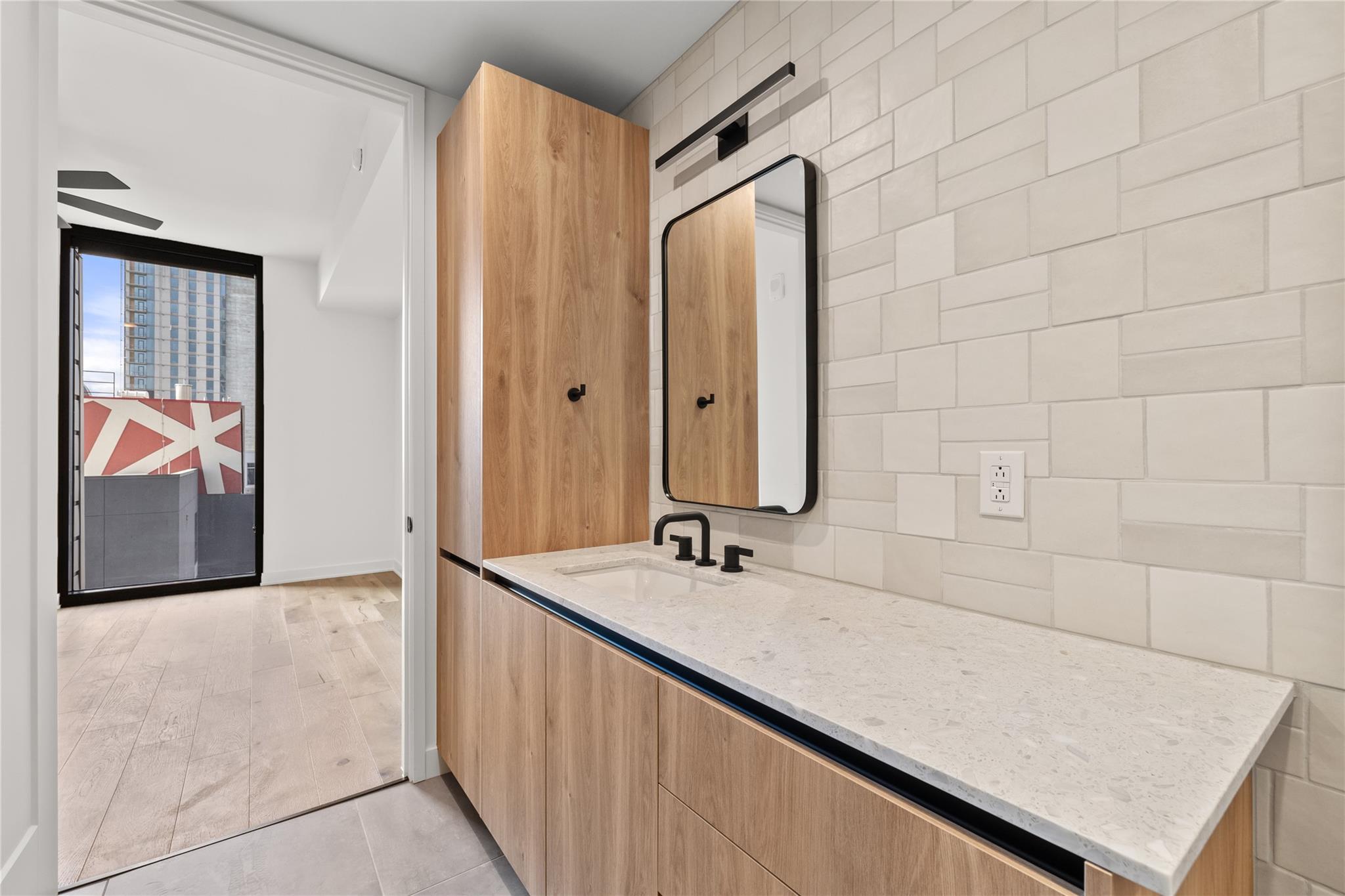 84 East Ave # 2508, Austin, TX 78701