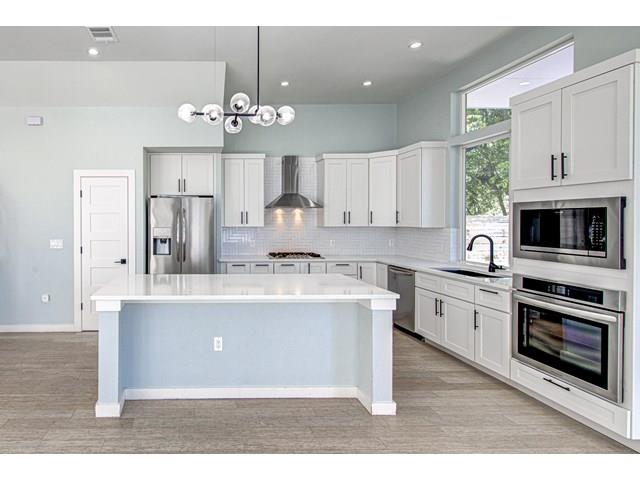 1110 3/4 Fiesta St # 1, Austin, TX 78702