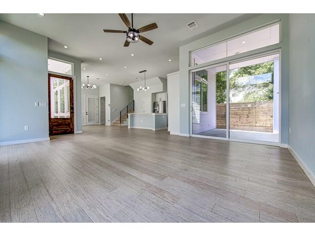 1110 3/4 Fiesta St # 1, Austin, TX 78702