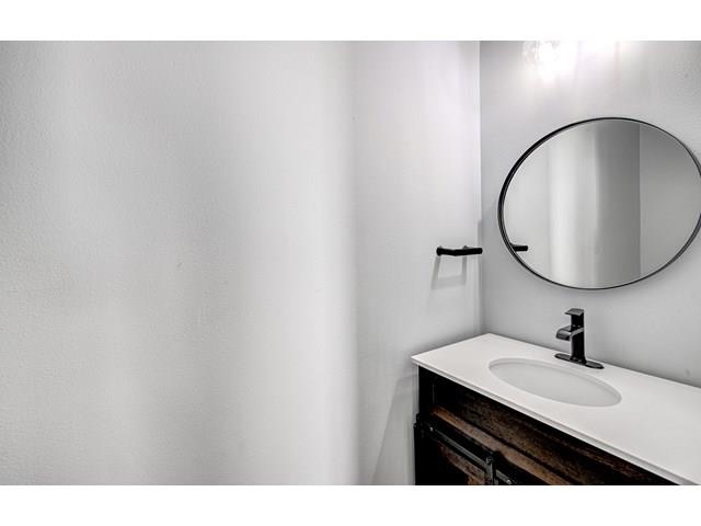 1110 3/4 Fiesta St # 1, Austin, TX 78702