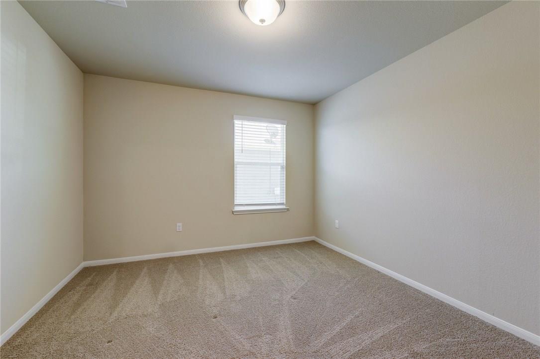 401 Cassandra Dr, Hutto, TX 78634