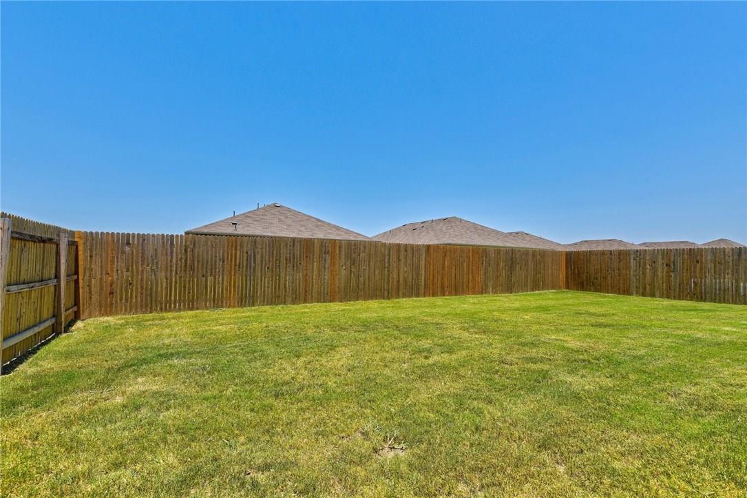 401 Cassandra Dr, Hutto, TX 78634