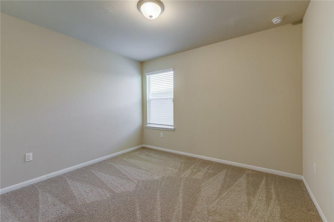 401 Cassandra Dr, Hutto, TX 78634