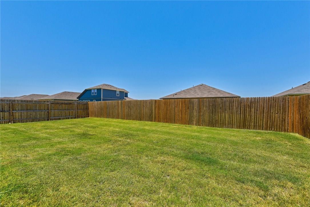401 Cassandra Dr, Hutto, TX 78634