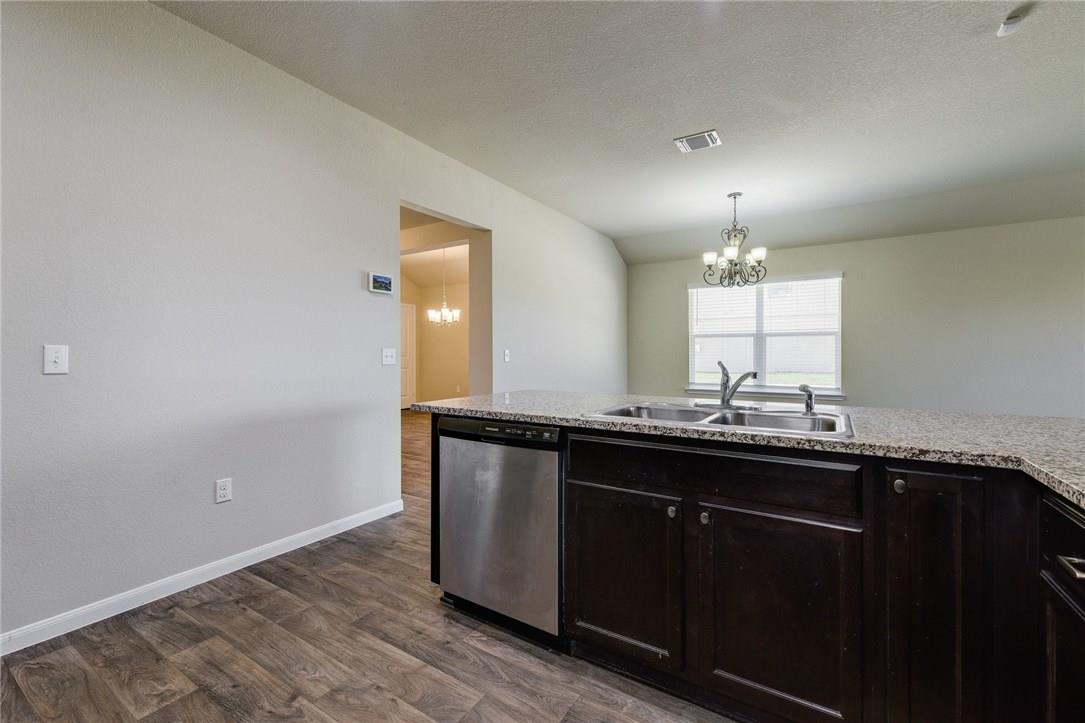 401 Cassandra Dr, Hutto, TX 78634