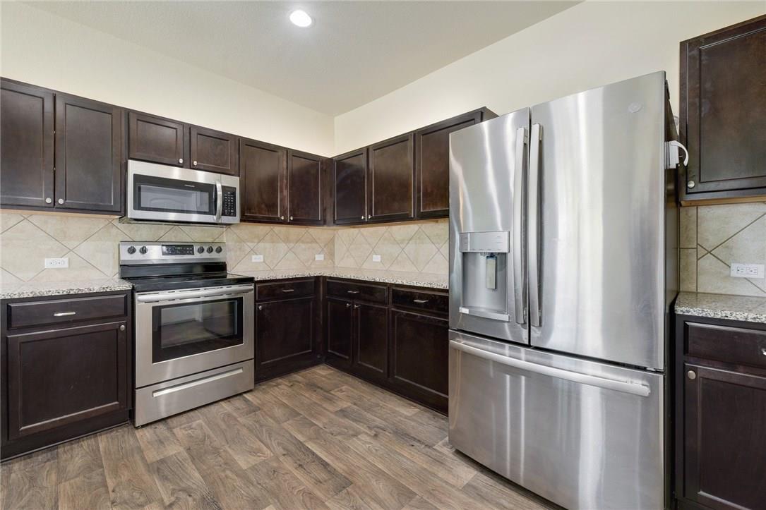 401 Cassandra Dr, Hutto, TX 78634