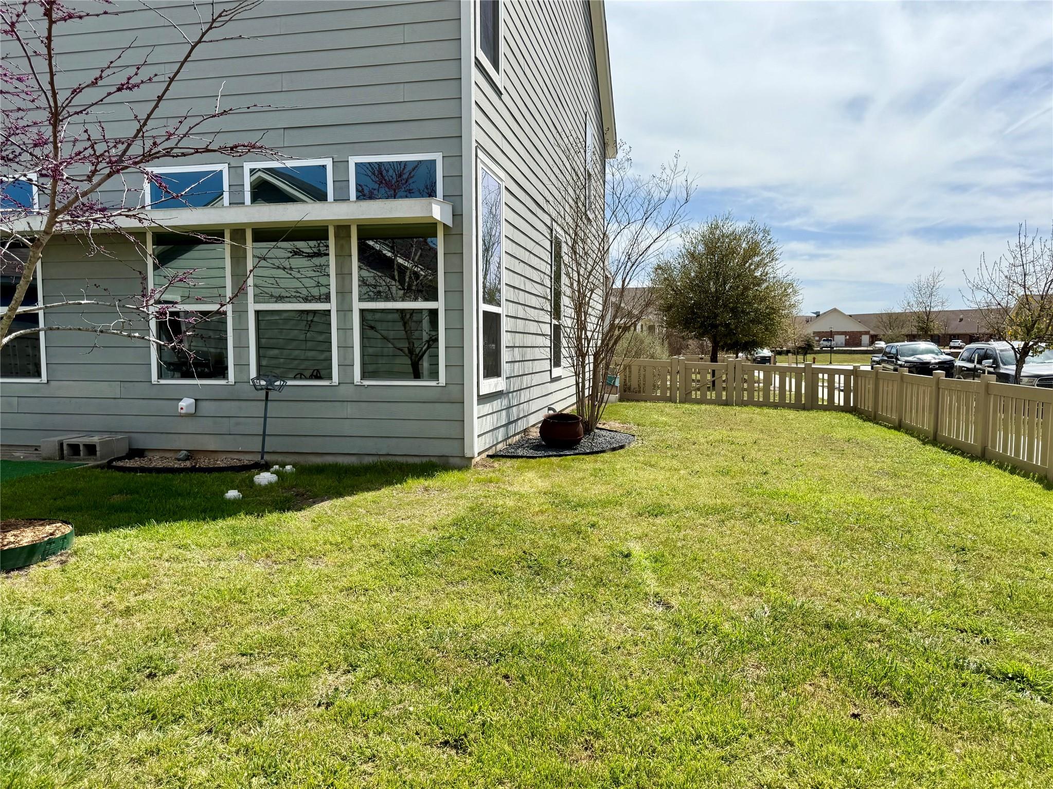 1293 Nevarez, Kyle, TX 78640