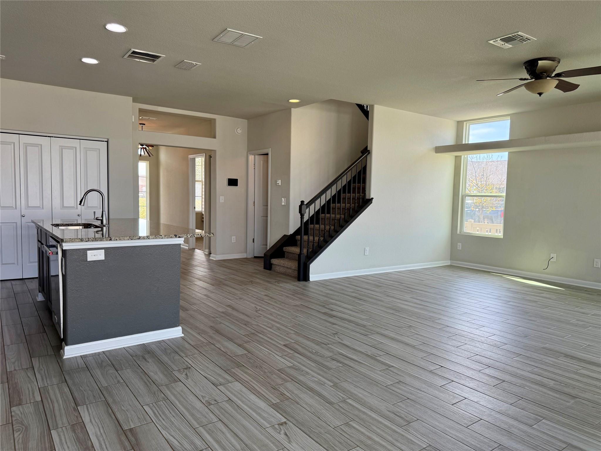 1293 Nevarez, Kyle, TX 78640