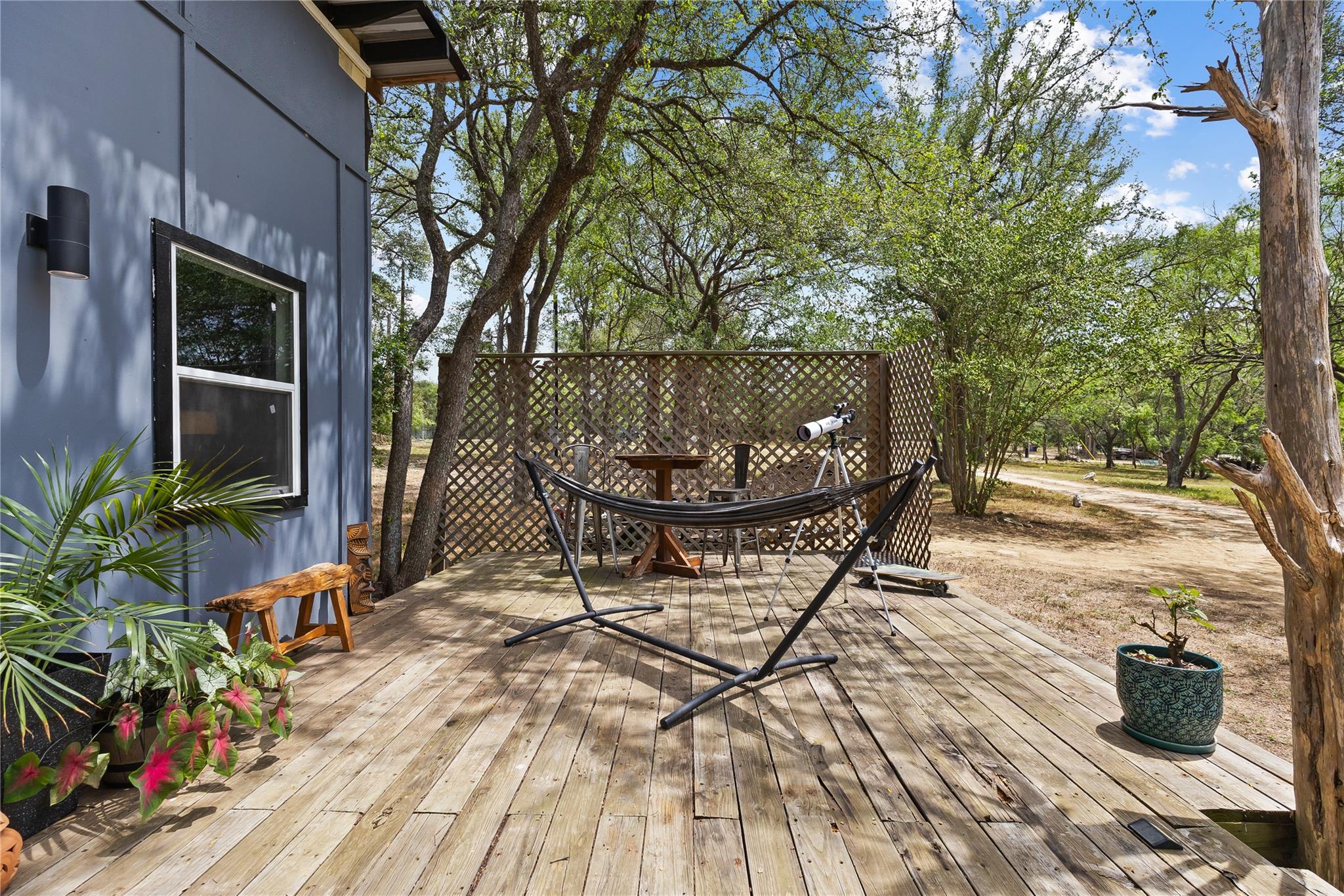 124 Valley Creek Dr, Cedar Creek, TX 78612