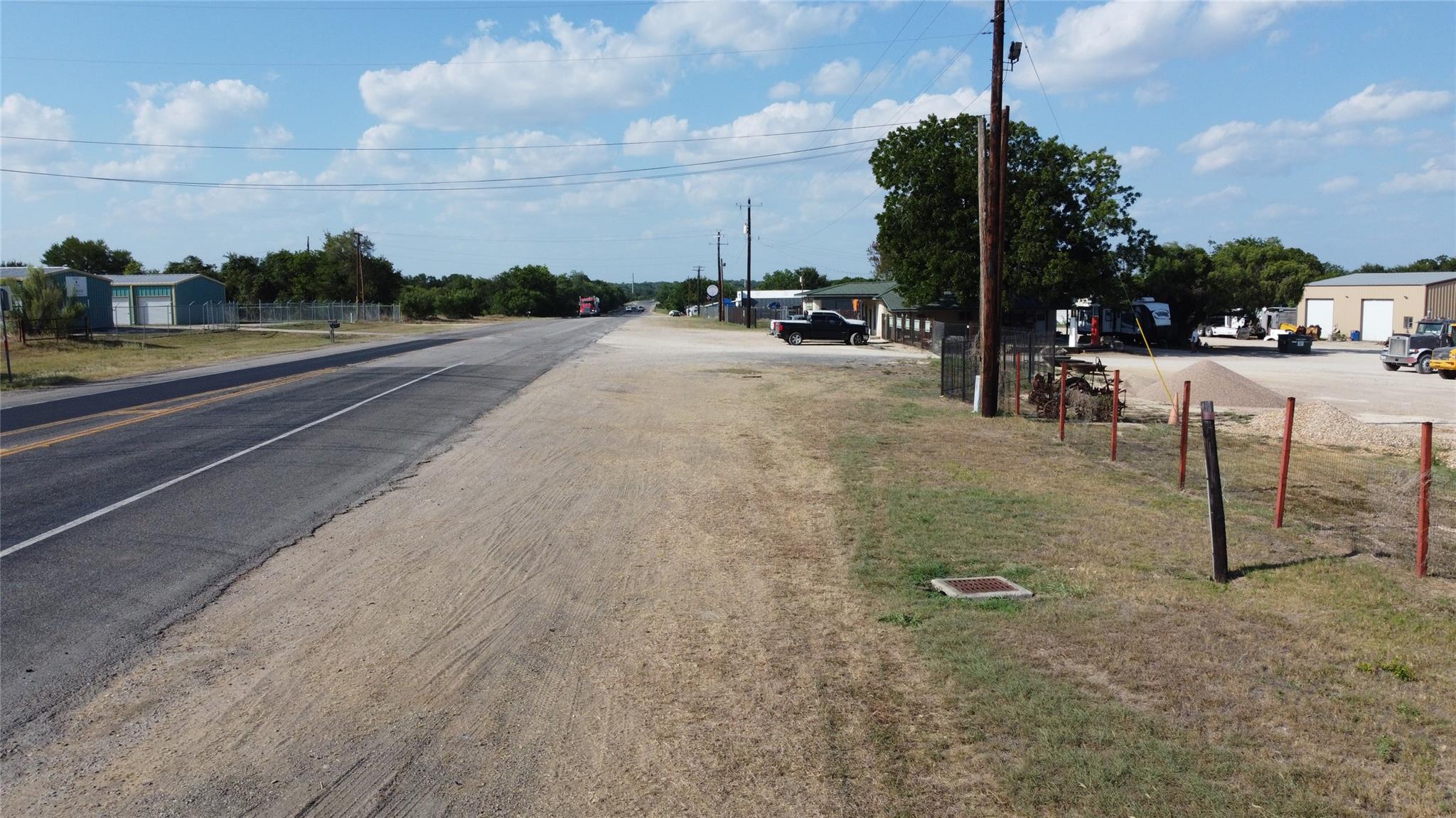 1951 South Magnolia, Luling, TX 78648