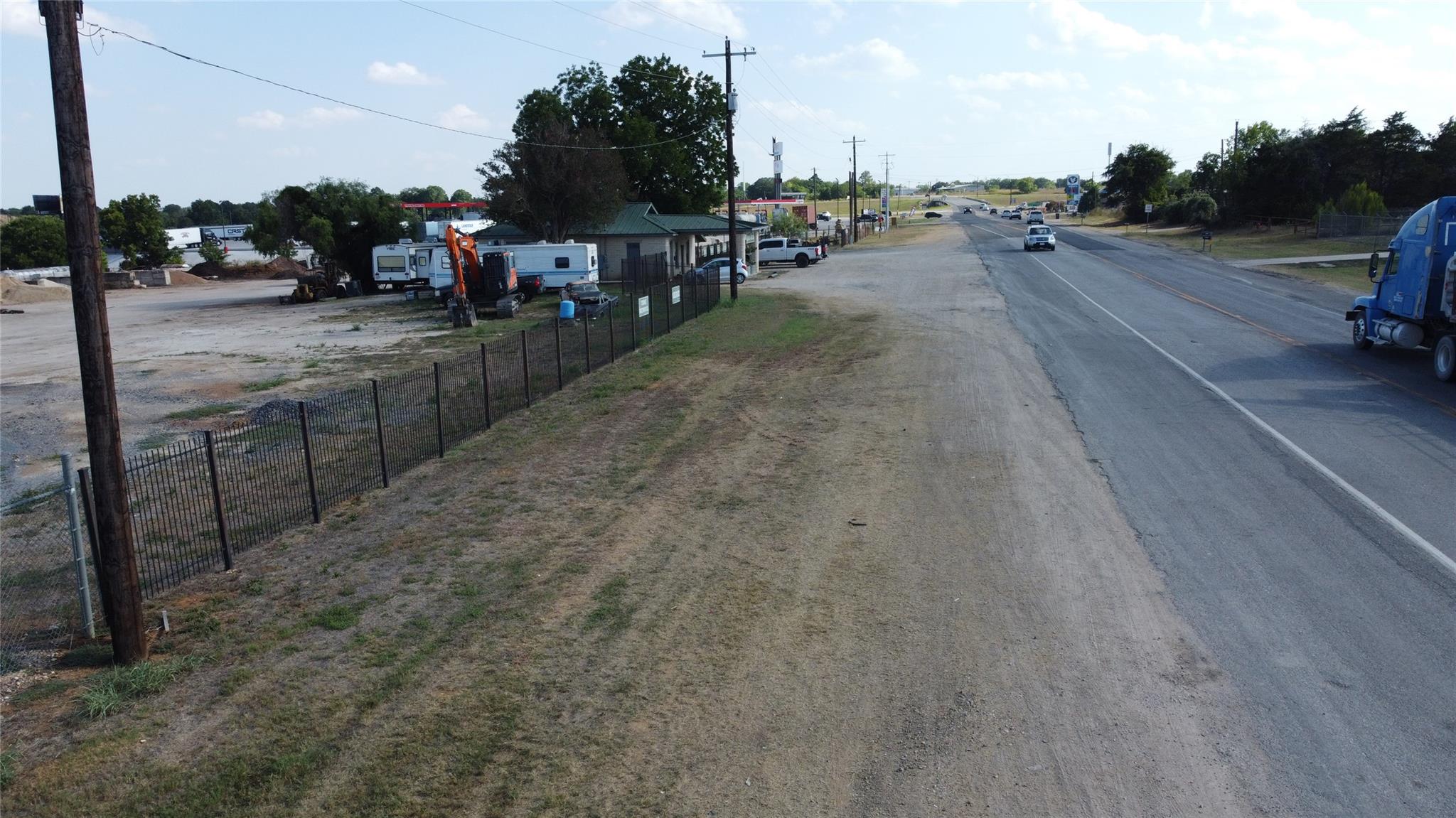 1951 South Magnolia, Luling, TX 78648