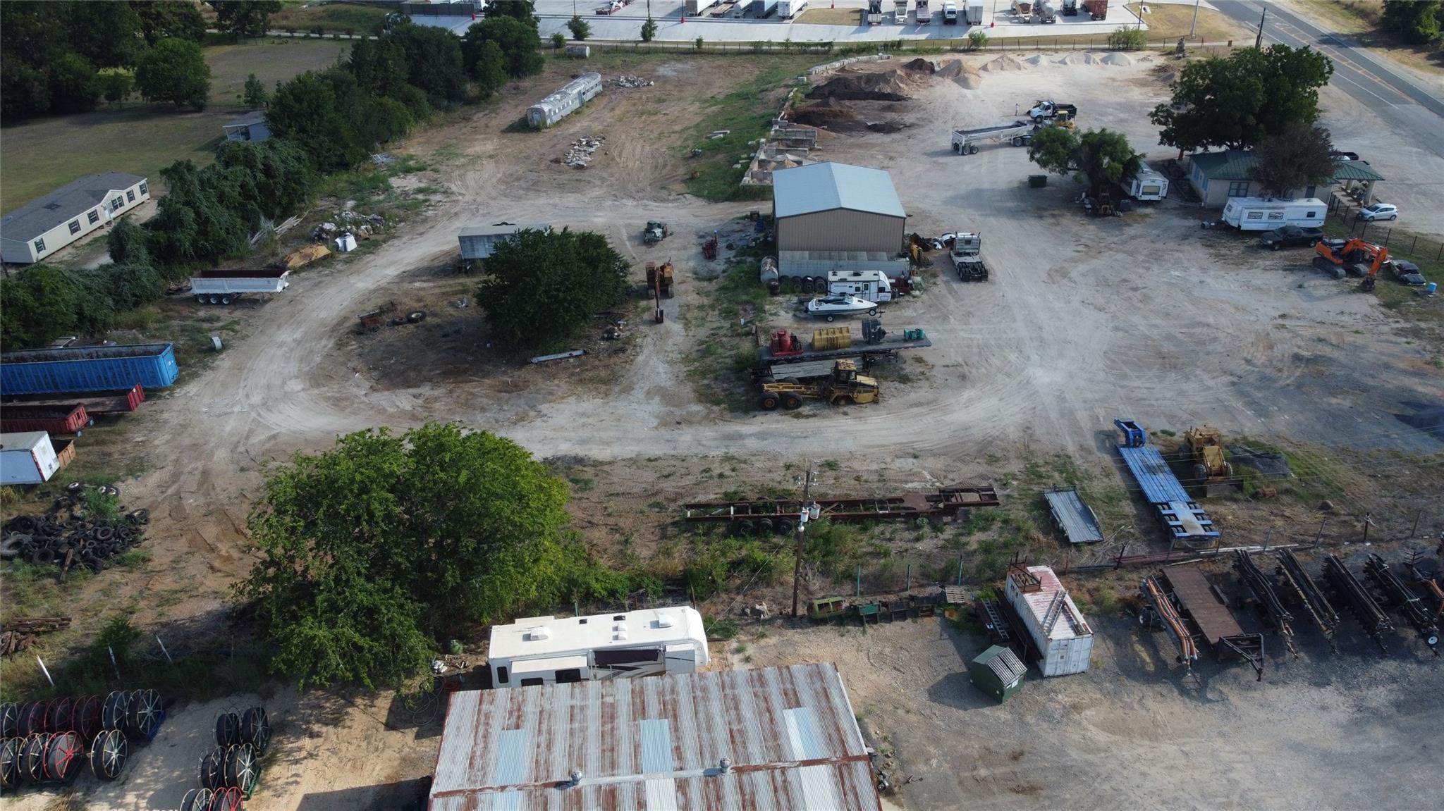 1951 South Magnolia, Luling, TX 78648