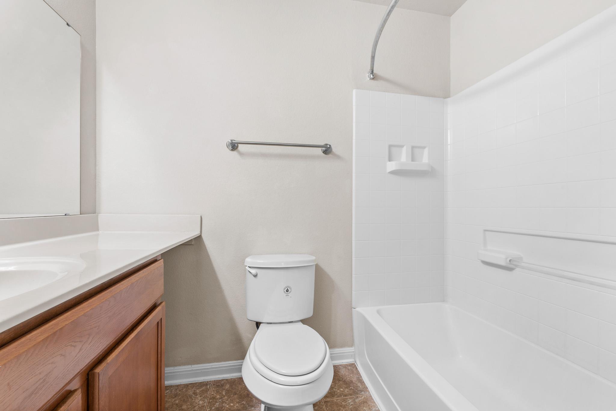 320 Trestle Tree # 32, San Marcos, TX 78666