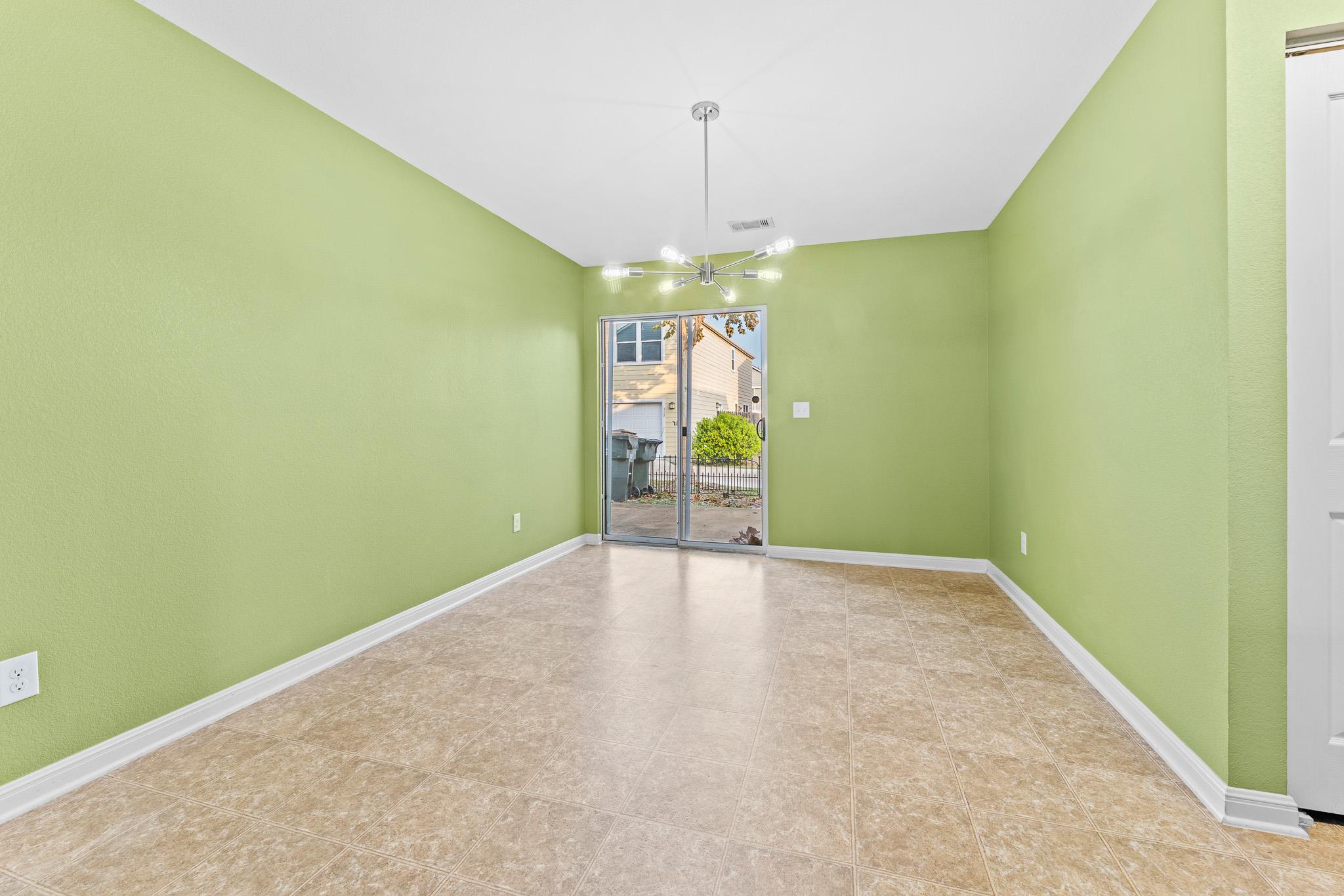 320 Trestle Tree # 32, San Marcos, TX 78666