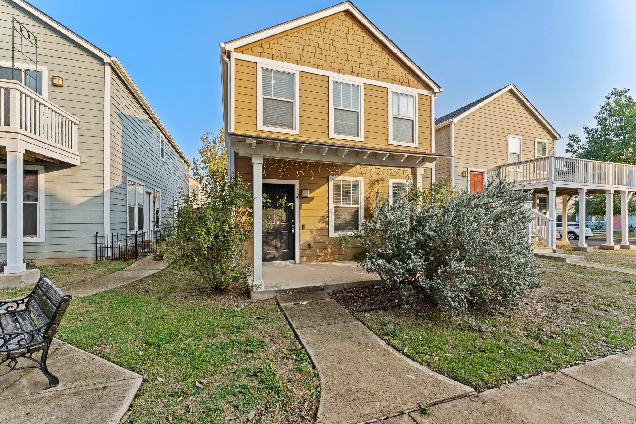 320 Trestle Tree # 32, San Marcos, TX 78666