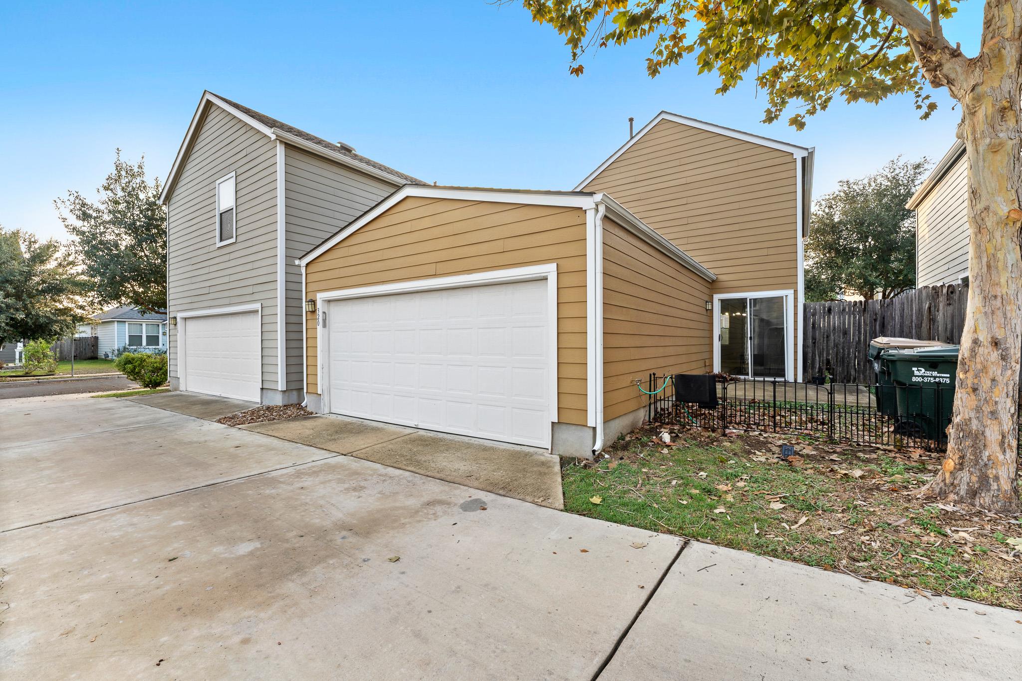 320 Trestle Tree # 32, San Marcos, TX 78666