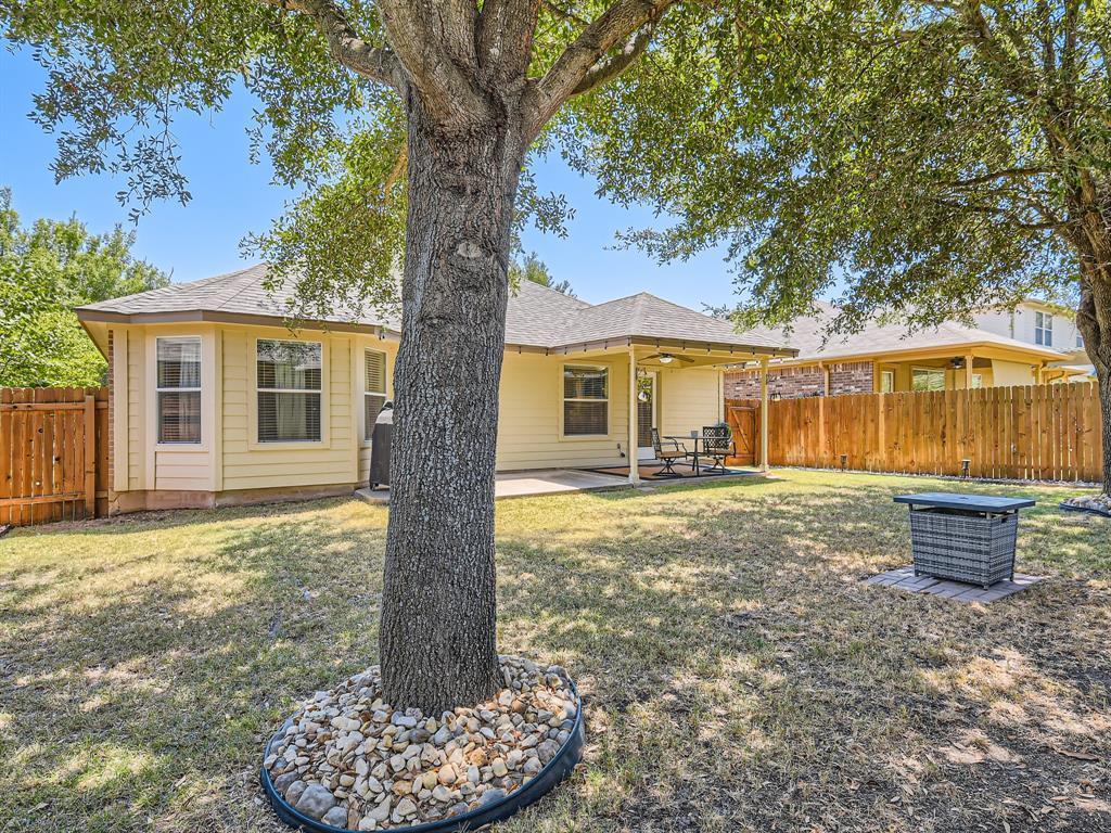 790 Middle Crk, Buda, TX 78610