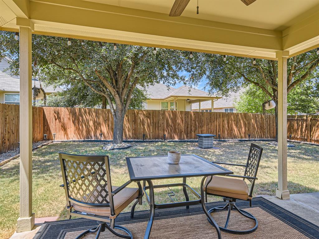 790 Middle Crk, Buda, TX 78610