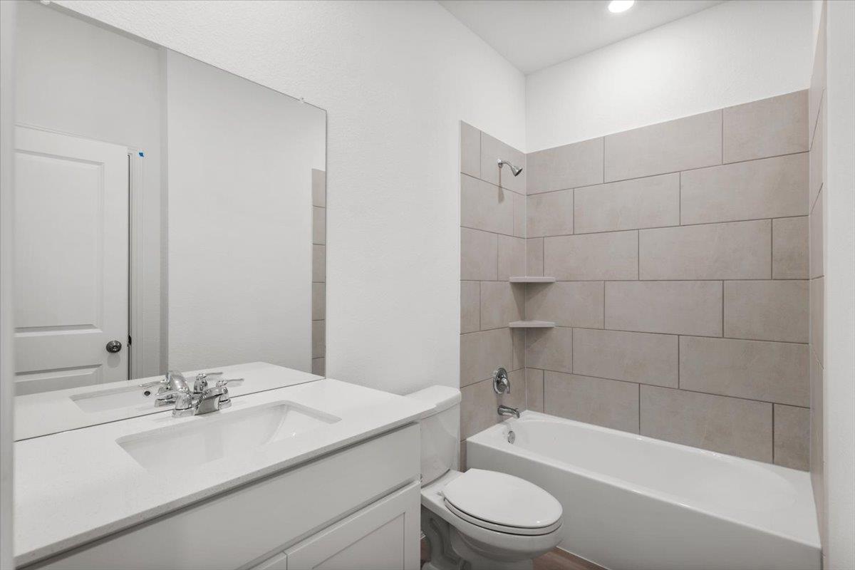 227 Rodney Boat Rd, Kyle, TX 78640