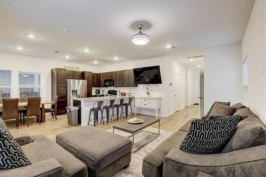 171 Santa Julia, Kyle, TX 78640