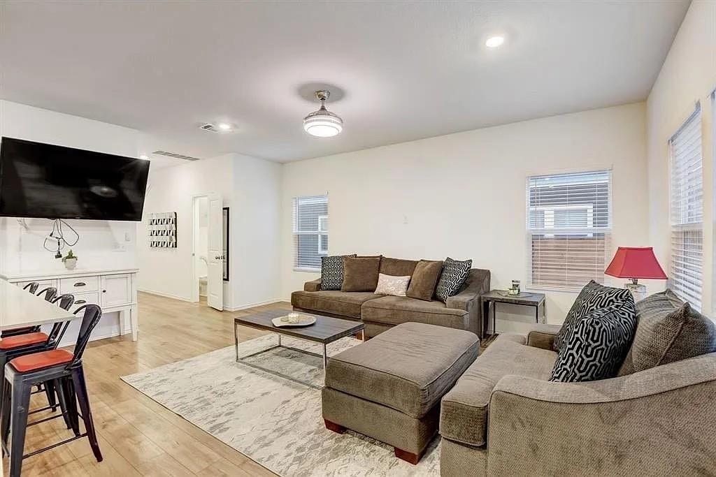 171 Santa Julia, Kyle, TX 78640