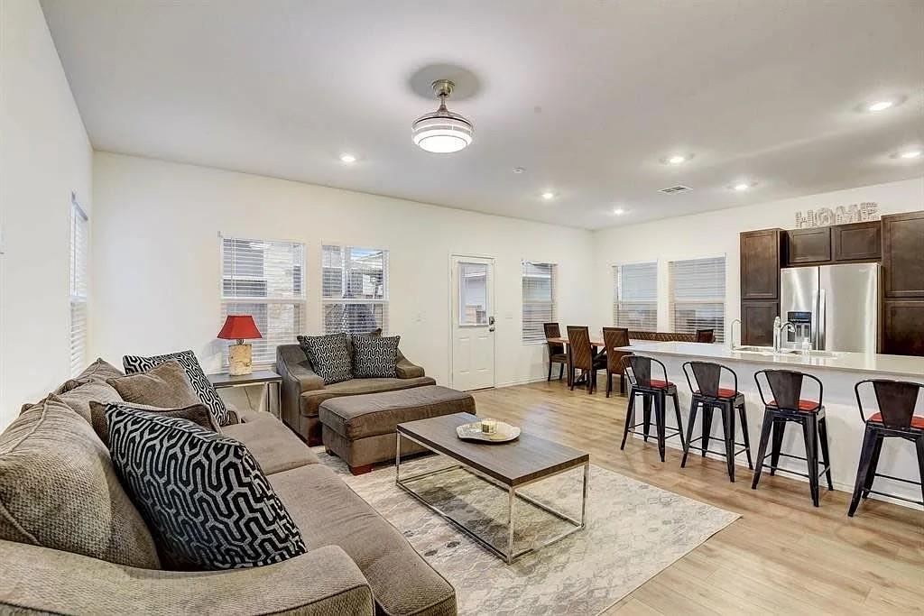 171 Santa Julia, Kyle, TX 78640