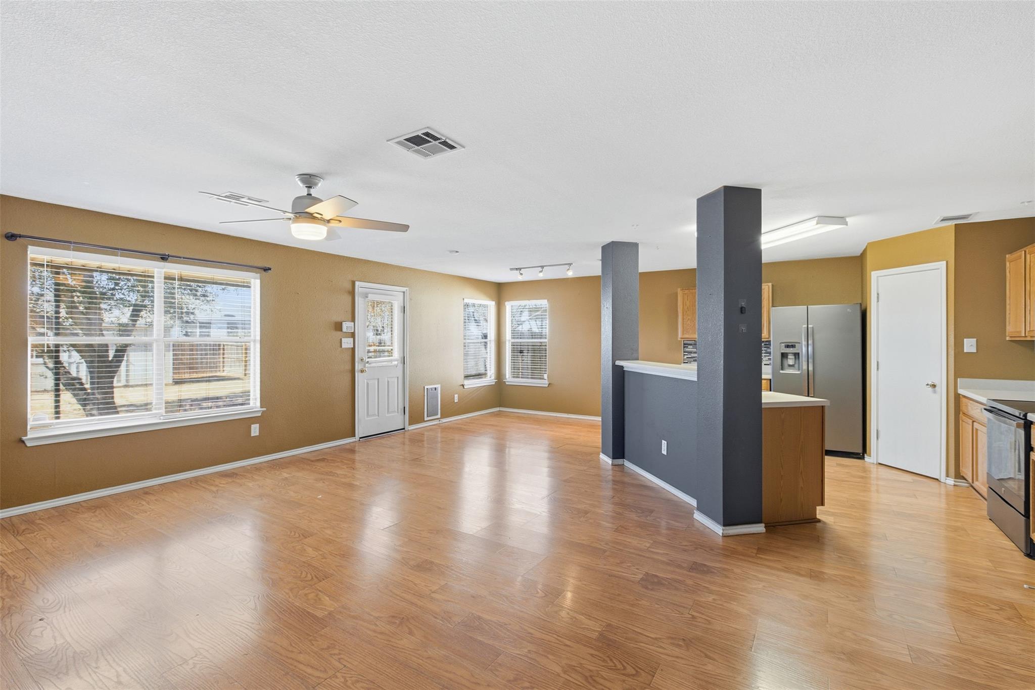 709 Lavaca Loop, Elgin, TX 78621