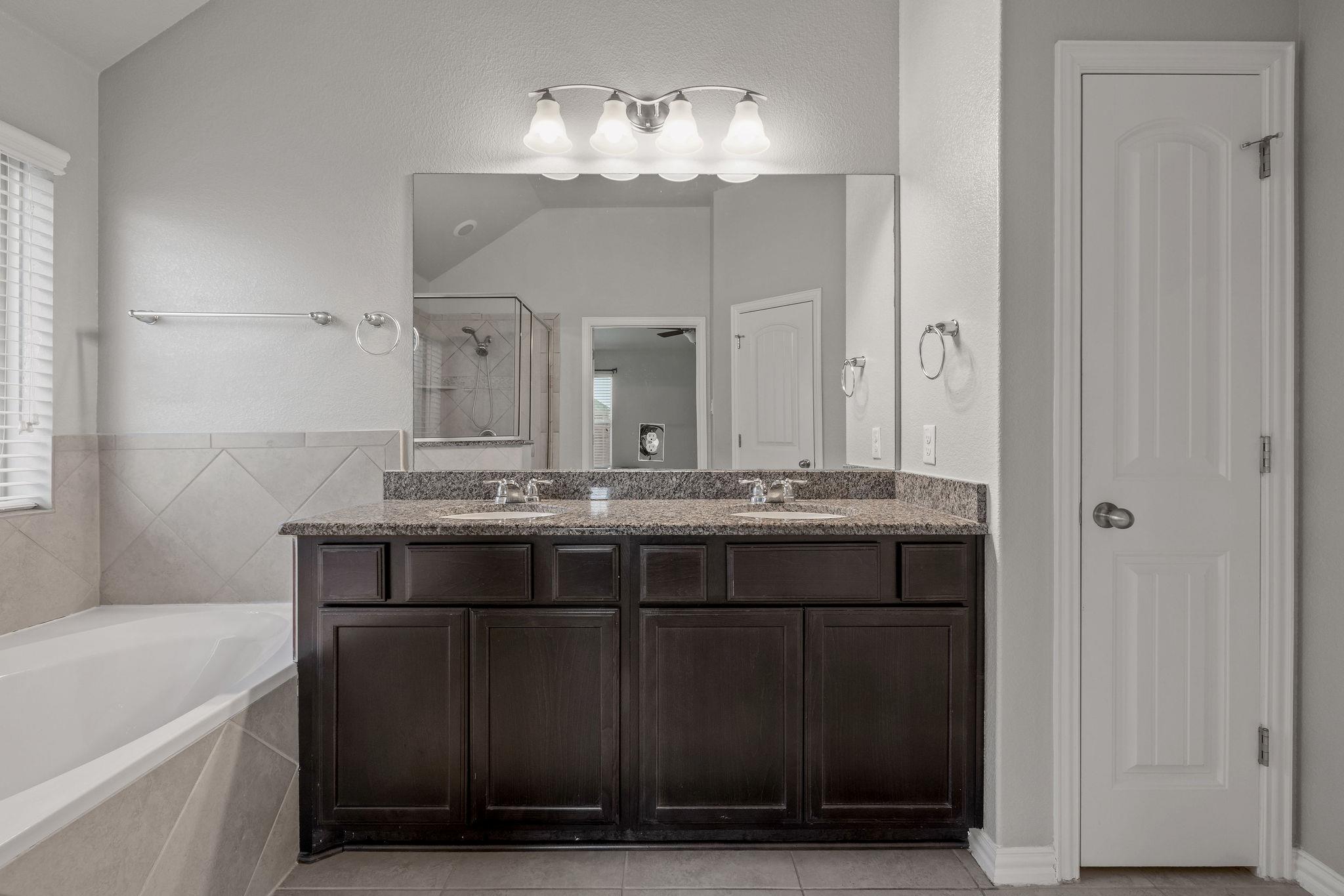 232 Coral Berry Dr, Buda, TX 78610