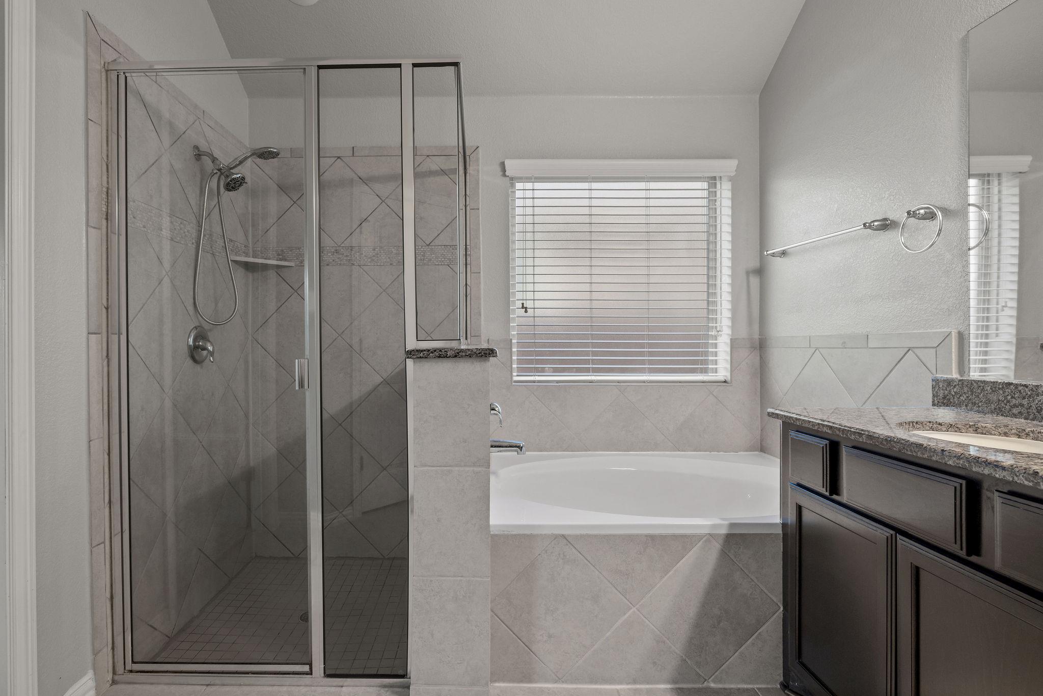 232 Coral Berry Dr, Buda, TX 78610