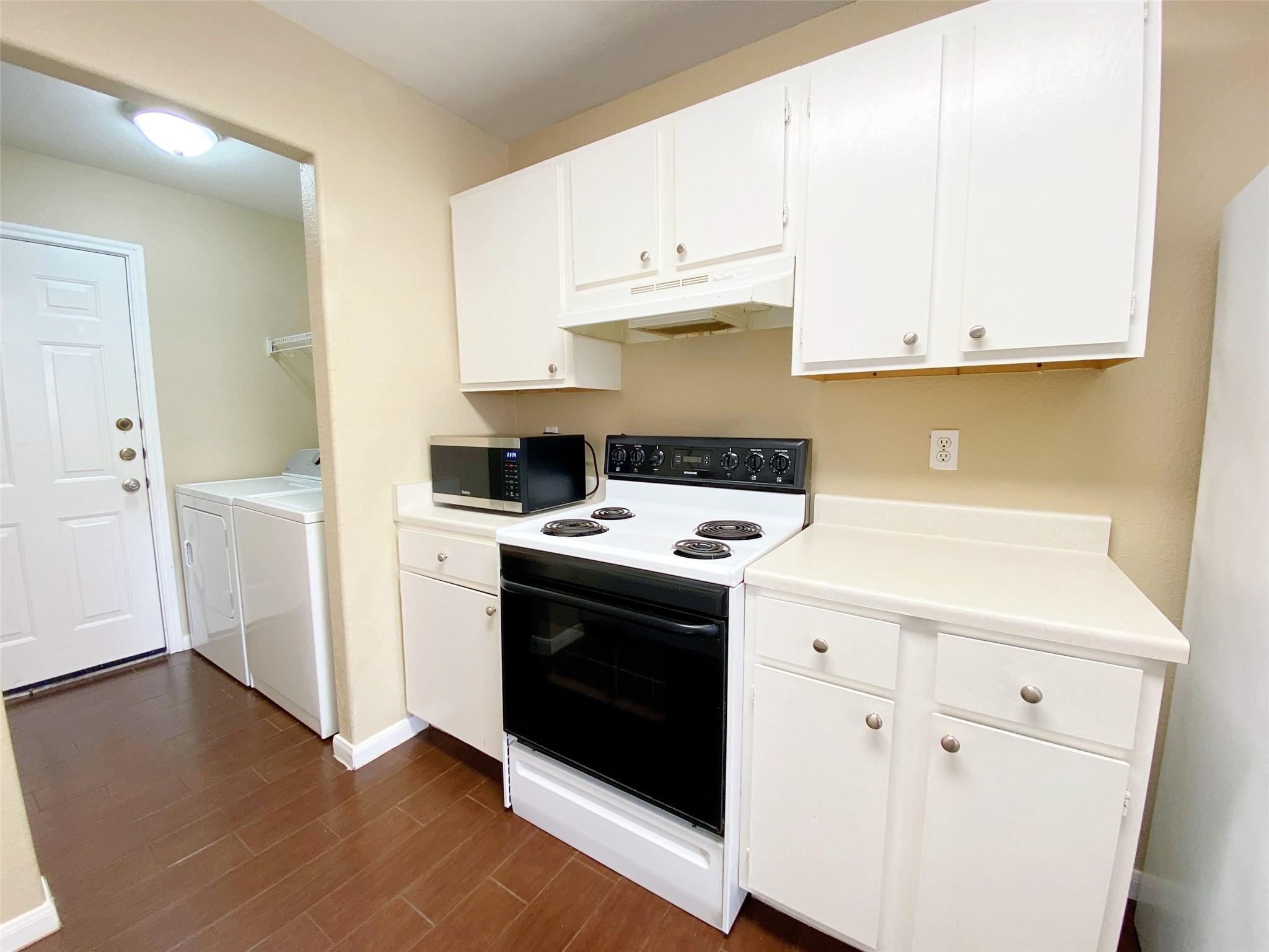 833 Sagewood Trl, San Marcos, TX 78666