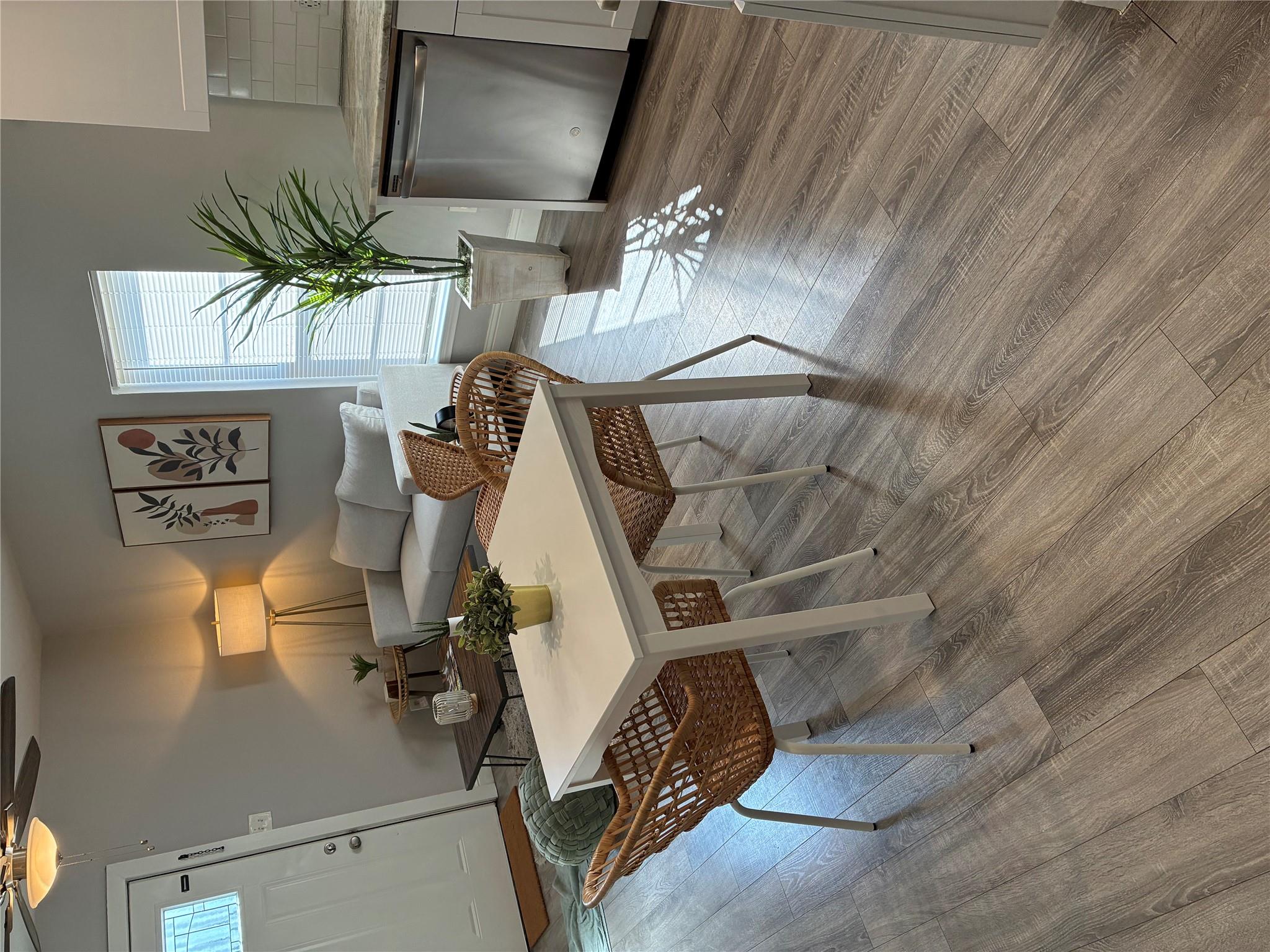 918 W 3rd St, Taylor, TX 76574