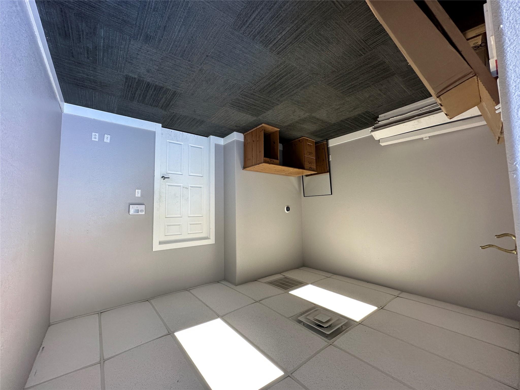 623 W Front St # 2100, Hutto, TX 78634