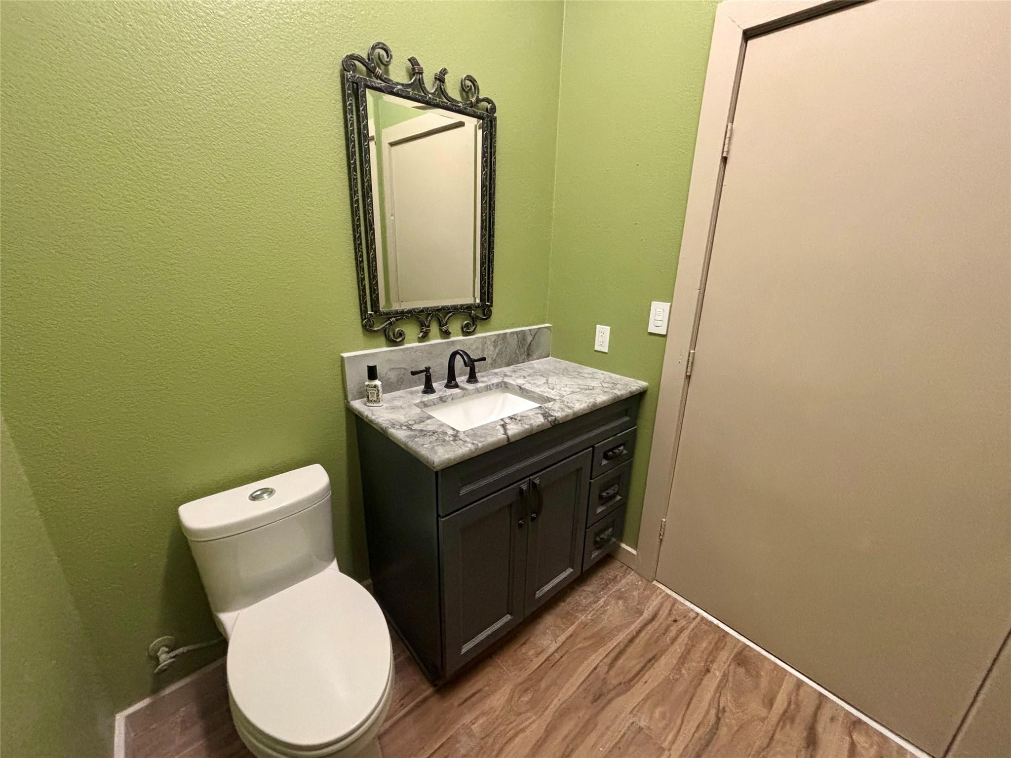 623 W Front St # 2100, Hutto, TX 78634