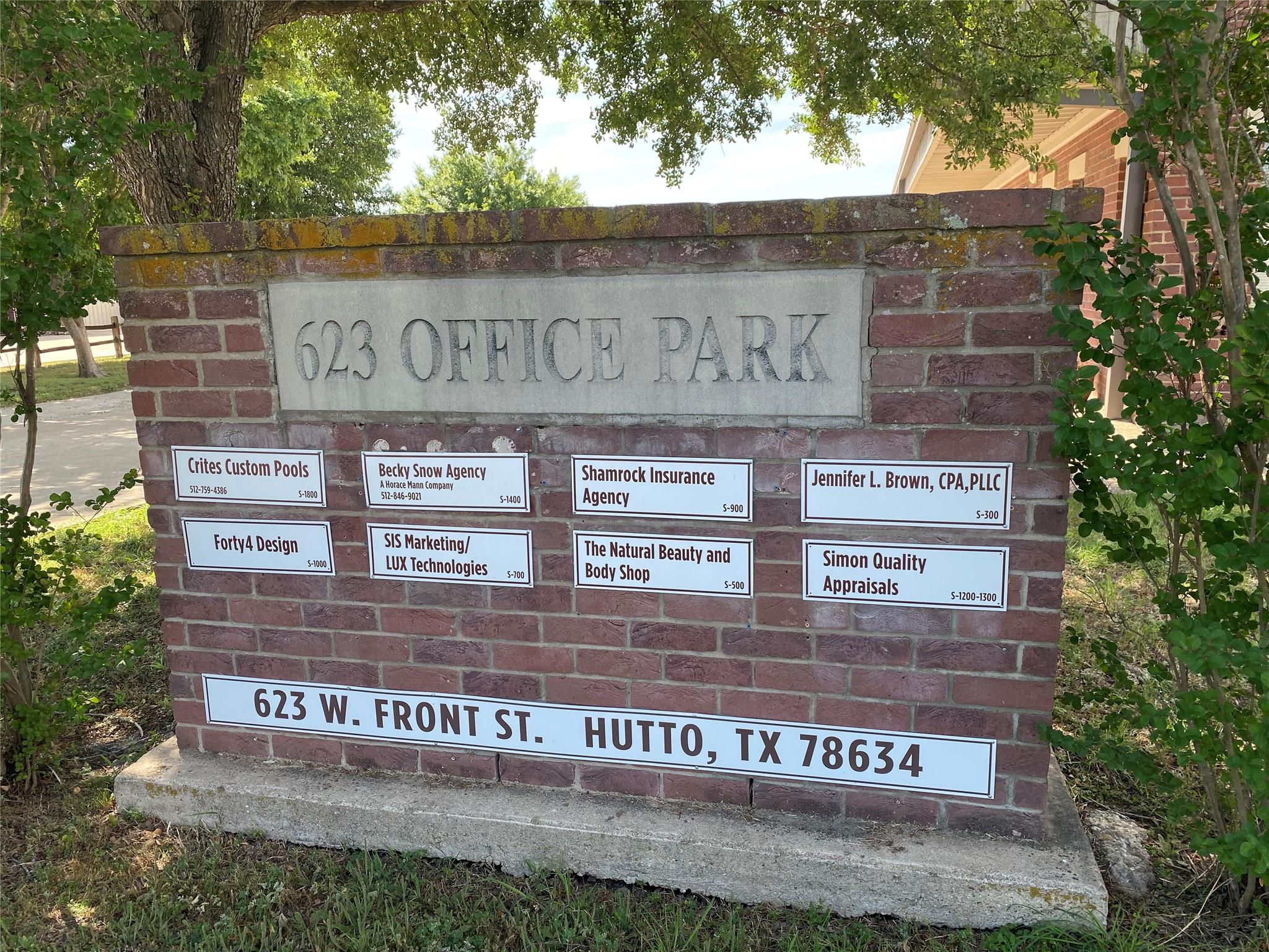 623 W Front St # 2100, Hutto, TX 78634