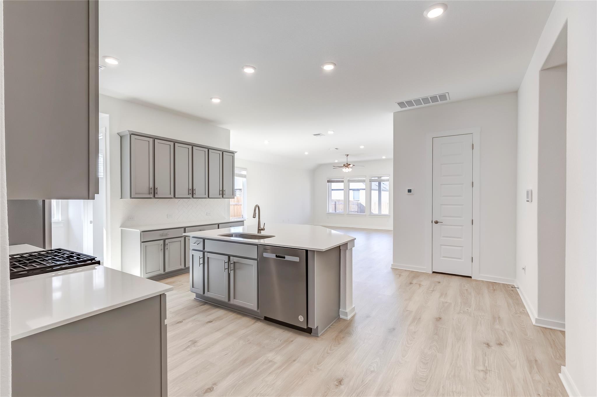 625 Promise Land Ct, Leander, TX 78641