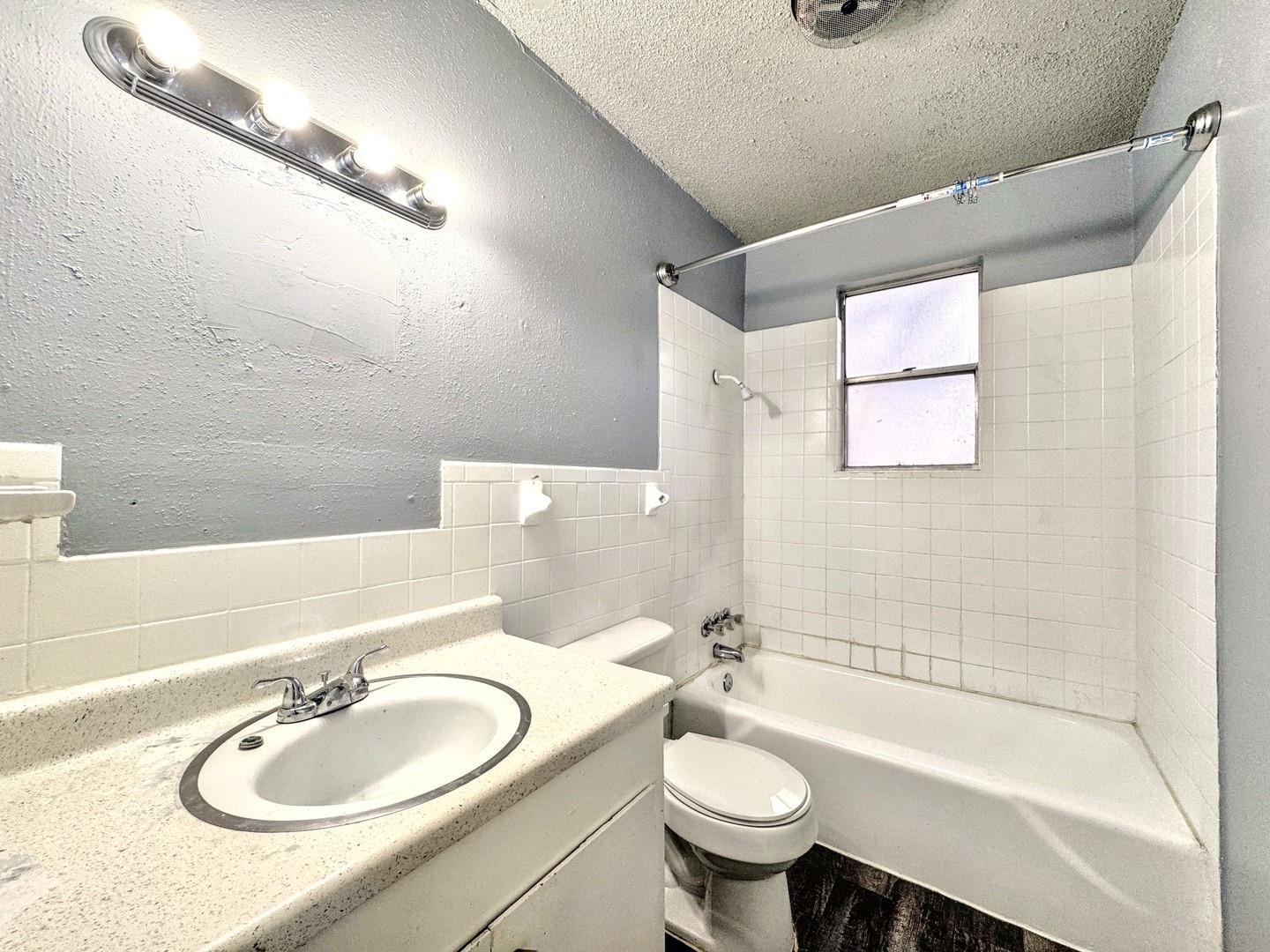 712 Martindale Rd, San Marcos, TX 78666